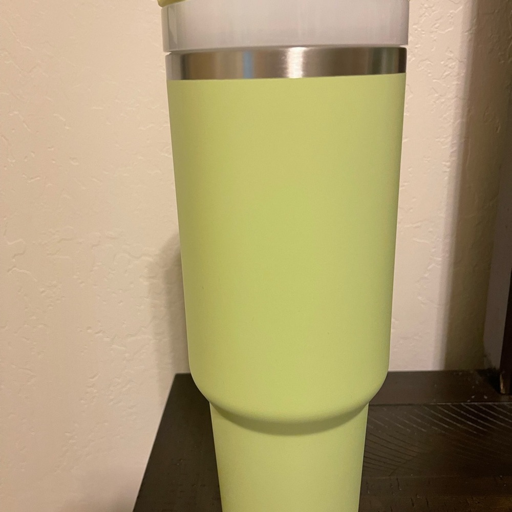 Stanley - OG 40 oz Citron New No Tags - Picture 6 of 9